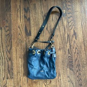 Yu Mei leather bucket bag in navy blue *used once